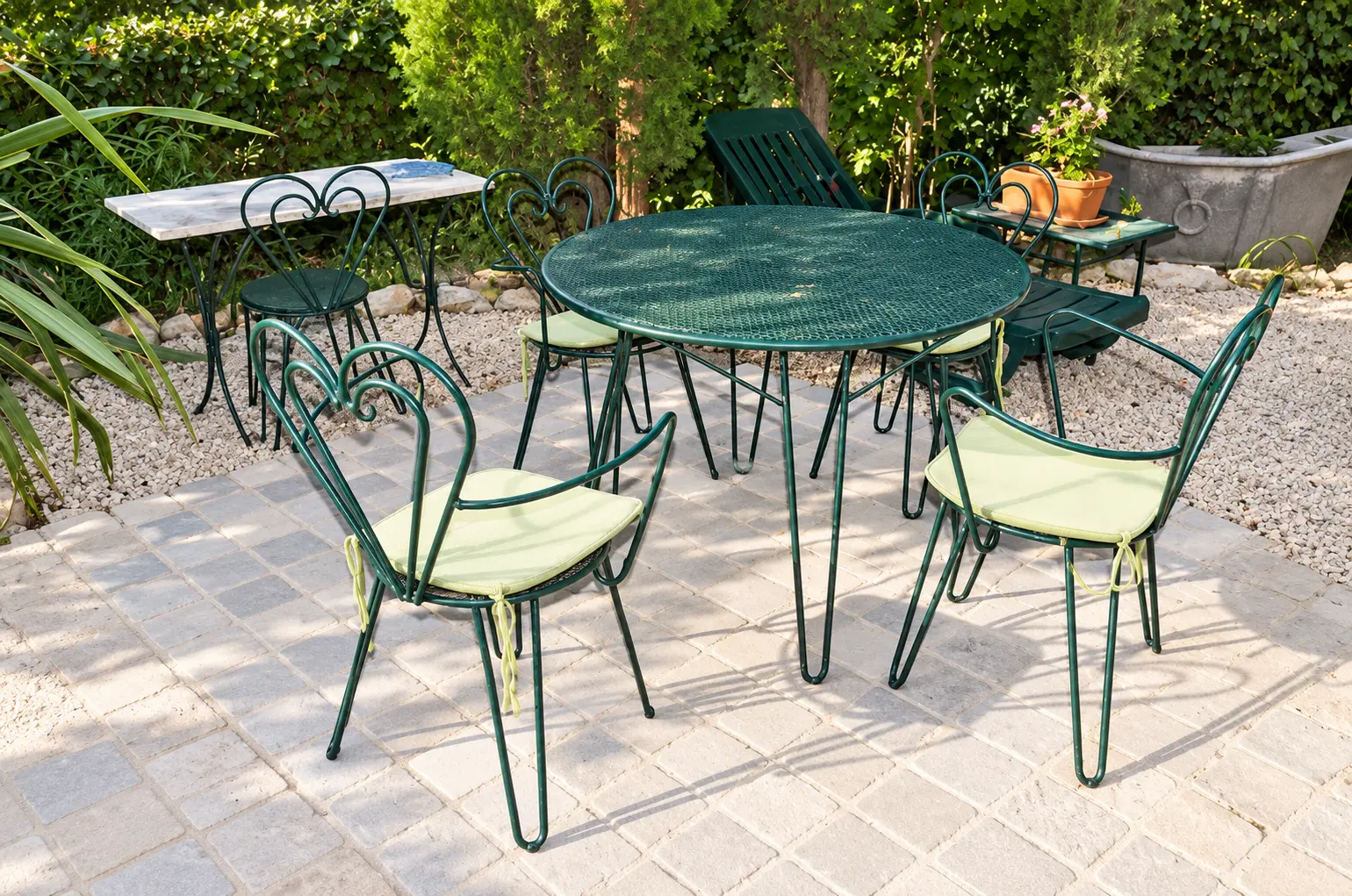 Table de jardin en fer forgé